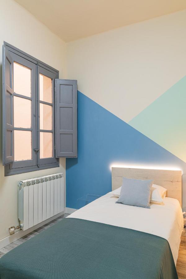 Roommy Leon Bagian luar foto